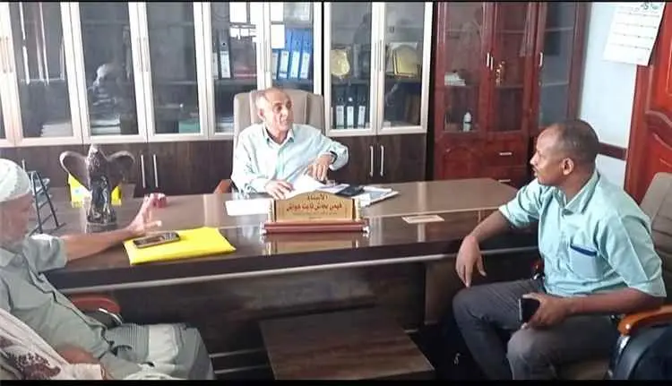 مدير تربية لحج يوجه باستيعاب الطلاب النازحين ويصادق على بناء ثلاثة فصول بالرباط