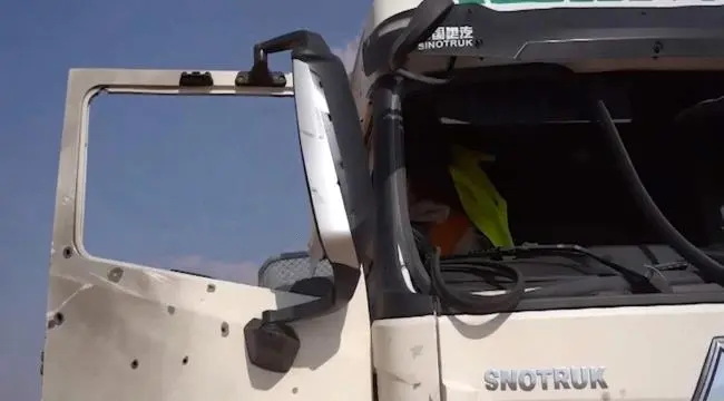 مسيّرة حوثية تستهدف شاحنة إغاثة متجهة إلى مأرب وتقتل سائقها.