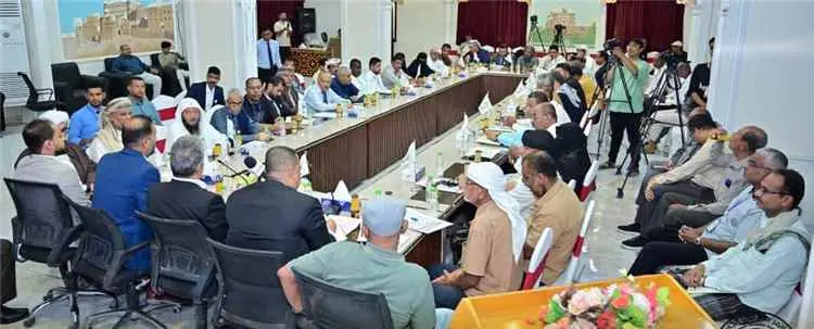 اجتماع قيادات دوائر ومكاتب مؤتمر حضرموت الجامع  بس...