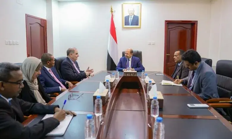 رئيس الوزراء اليمني يطالب باستجابة إنسانية عاجلة ل...