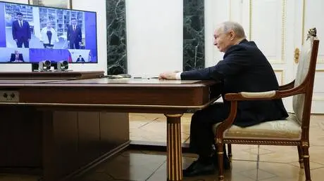 بوتين: يجب أن يحظى جميع الأطفال في روسيا بفرص تعلي...