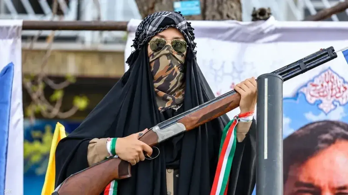 إيران تدرب نساءها على السلاح استعدادا لمواجهة جديد...