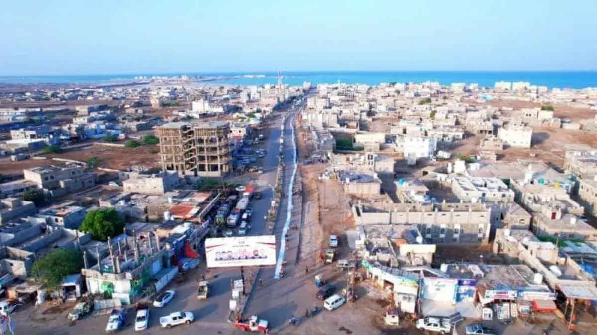 القوات الحكومية تعلن استعادة مدينة المخا غربي تعز...