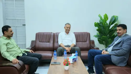 التعليم الفني والشؤون الاجتماعية بعدن يبحثان تأسيس حاضنة أعمال وتعزيز برامج التأهيل المهني