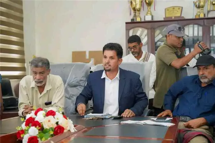 إعلام أبين يوحّد صفوفه لمواجهة الشائعات وتعزيز الوعي المجتمعي