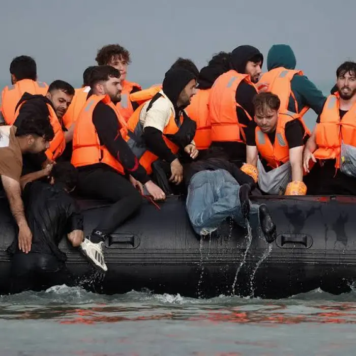 وفاة رجلين أثناء عبور المانش إلى بريطانيا