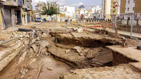 استنزاف المياه الجوفية يغرق المدن ببطء.. تجربة ياب...