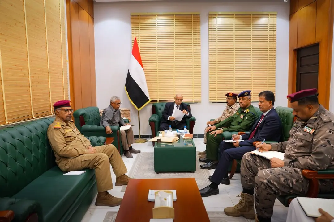 اللجنة الأمنية بحضرموت تناقش تعزيز الإجراءات الأمن...