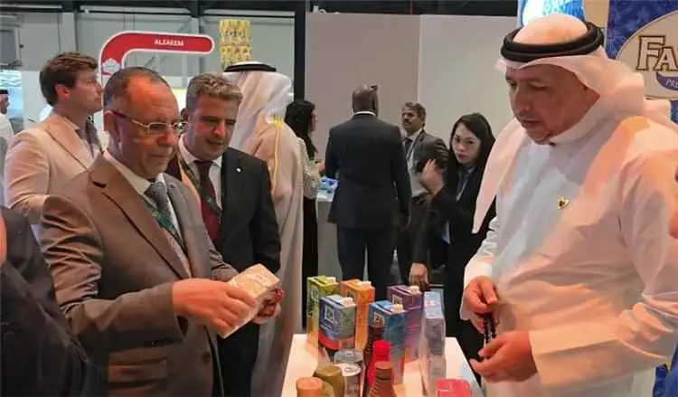 وزير الصناعة يؤكد أهمية تعزيز الشراكة بين القطاع الخاص اليمني ونظرائه في دول مجلس التعاون الخليجي