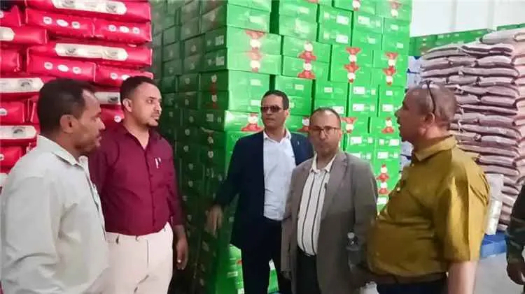 حملة مشتركة بتعز لمتابعة المخزون السلعي وضبط المخالفات وتعزيز انسيابية السلع الأساسية