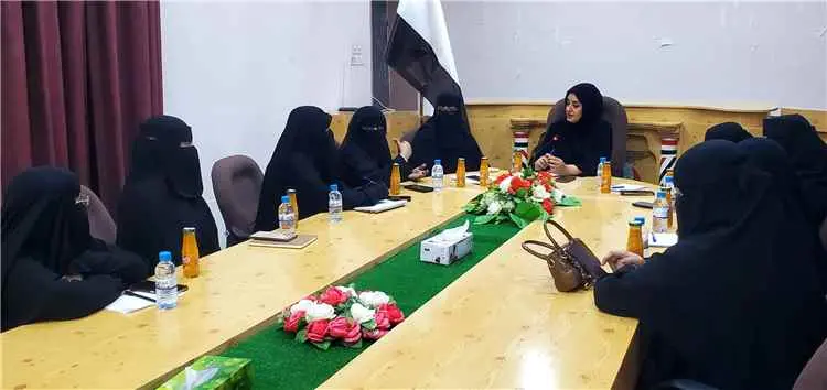 وكيل محافظة حضرموت لشؤون المرأة تلتقي عدداً من القيادات والكوادر النسائية بمديرية القطن