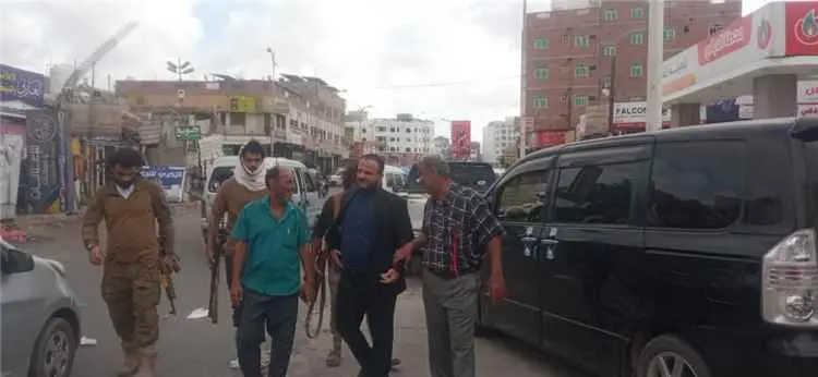 اليزيدي يقود حملة واسعة لإزالة العشوائيات في منطقة...