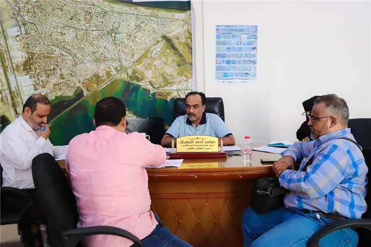 الزهري يناقش مع مديري الواجبات الزكوية والضرائب سي...