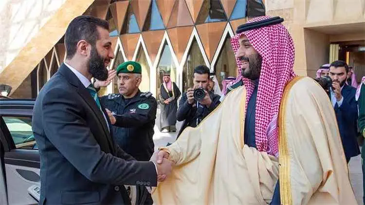 رويترز تكشف ما دار خلف الكواليس بين الشرع وولي الع...