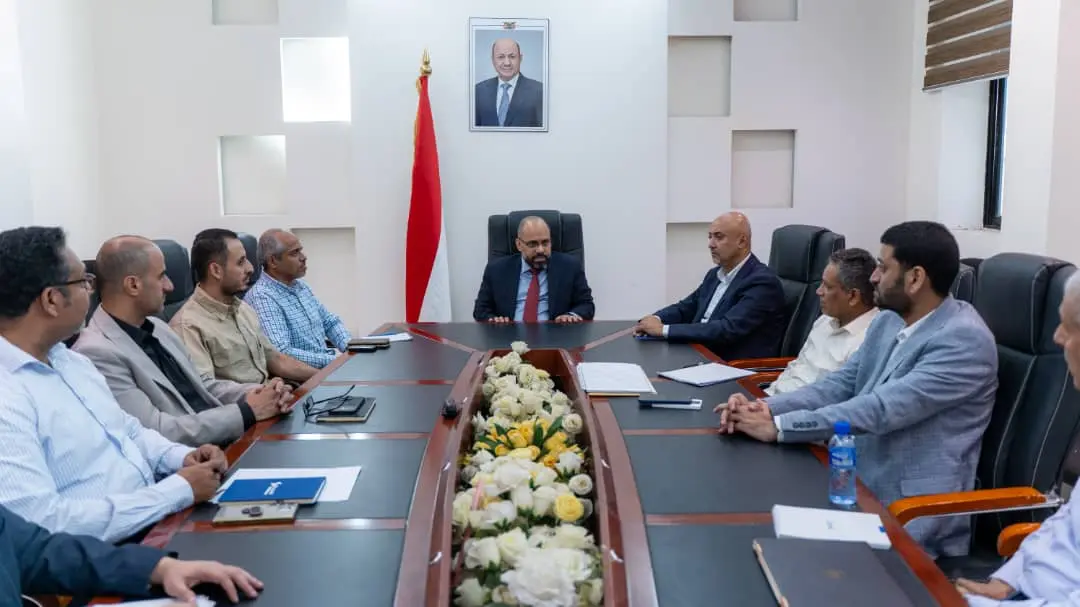 إجتماع يناقش سير العمل ومستوى الجاهزية في قطاعات و...