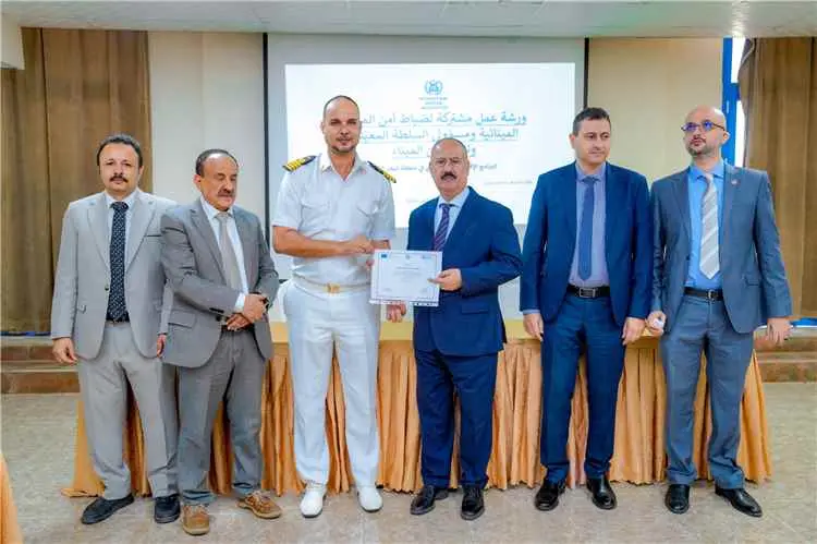 وزير النقل يؤكد أهمية تقييم مخاطر المرافق المينائي...