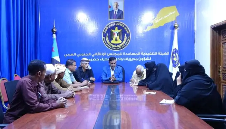 التميمي يناقش مع القيادات النسوية حشد المشاركة في...