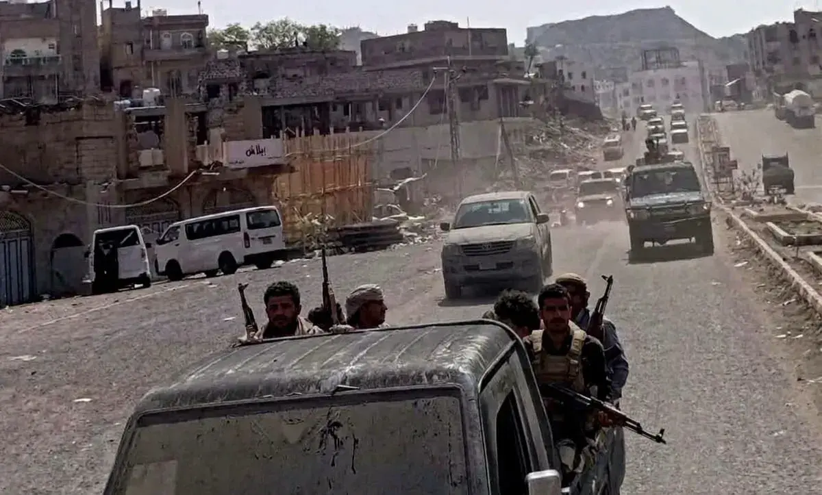 الحوثيون يقطعون الإنترنت والجيل الرابع عن تعز.. وت...
