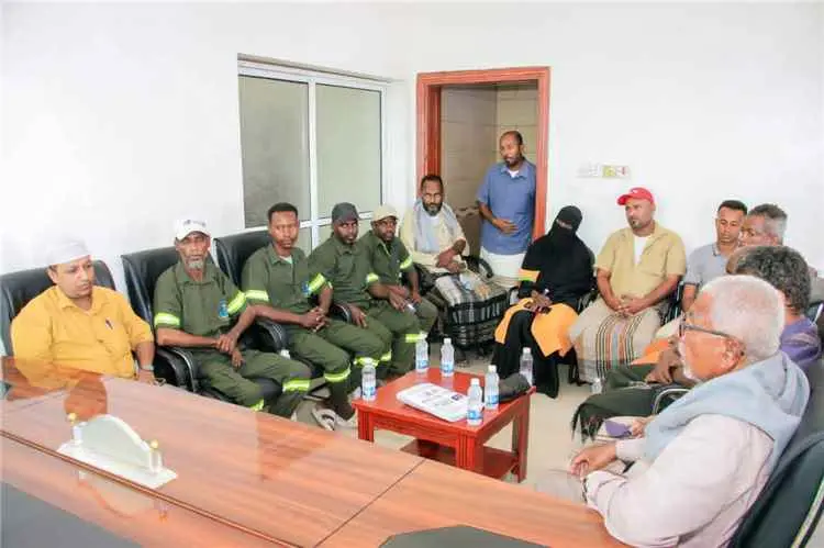 مشروع نظافة مديرية المكلا يكرّم كوكبة من مهندسي ال...