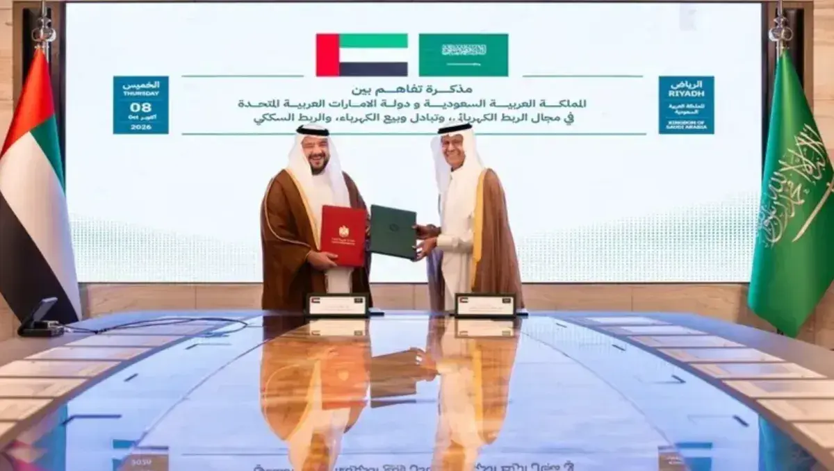 السعودية والإمارات تتفقان على تعزيز الربط الكهربائ...