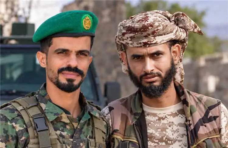 استشهاد قائدين من أبناء الحود بالضالع في معارك تحر...