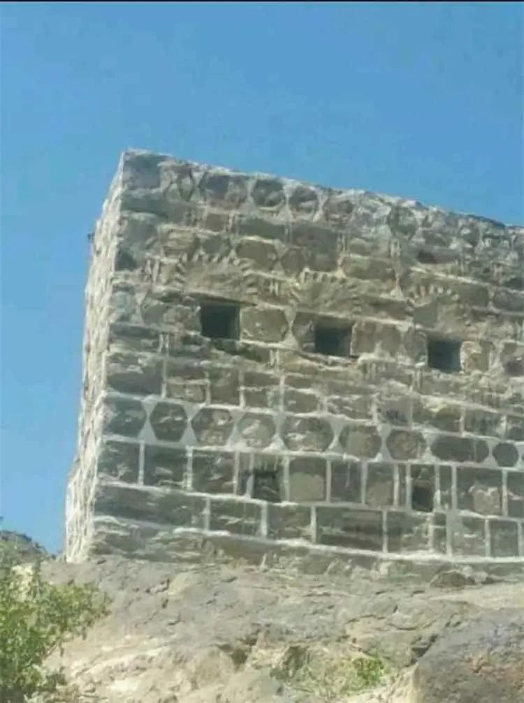الخالف .. قرية بحجم وطن