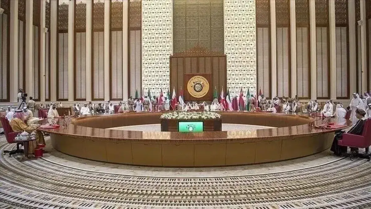 التعاون الخليجي يدين استهداف مطار الرياض ويدعو إلى إجراءات دولية رادعة لوقف هجمات الحوثيين على السعودية