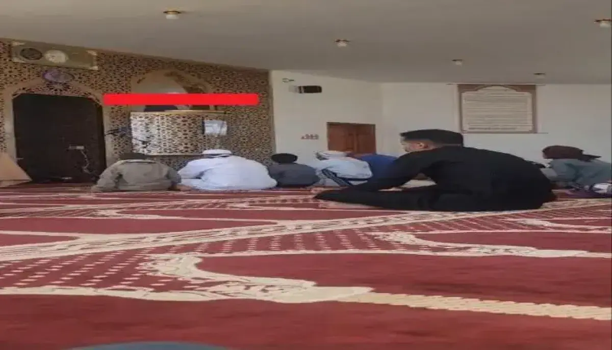 اسرار | مقاطعة شعبية واسعة.. مساجد (الحجرية) تخلو من المصلين رفضا لخطباء الحوثي وشعاراتهم