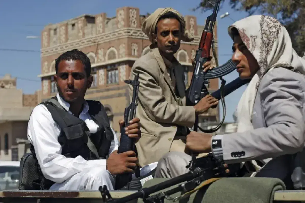 حملة اعتقالات ومداهمات حوثية تستهدف أبناء تعز في ص...