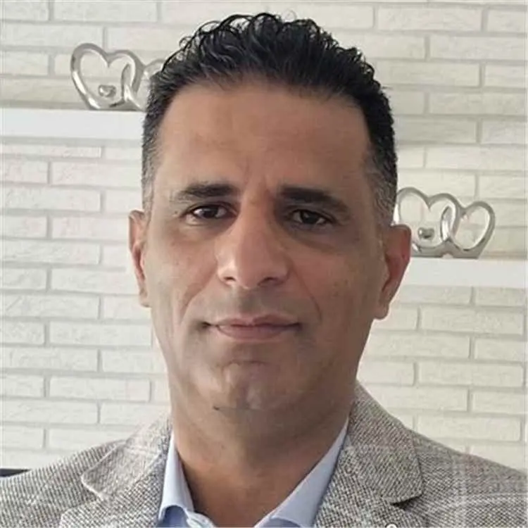 رياض الدبعي: إرادة أبناء تعز ووعيهم أقوى من السلاح...