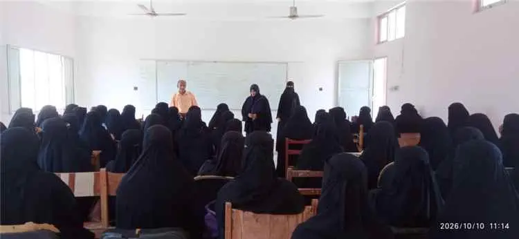 المعهد العالي بعدن يدشن العام الدراسي الجديد وسط إ...