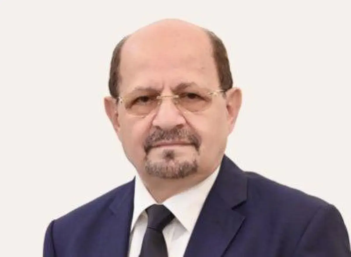 رئيس الوزراء: عملية "فجر اليمن" تمضي بثبات نحو تحقيق أهدافها