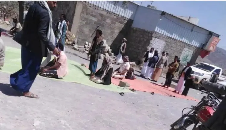 الحوثيون يغلقون مسجد للأسبوع الثاني في عمران والمص...