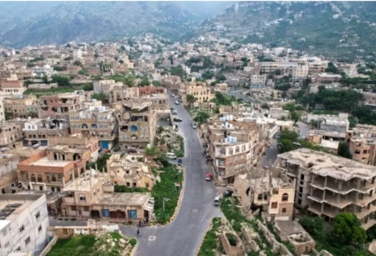 وزارة الصحة تحذر من كارثة إنسانية في تعز جراء الحص...
