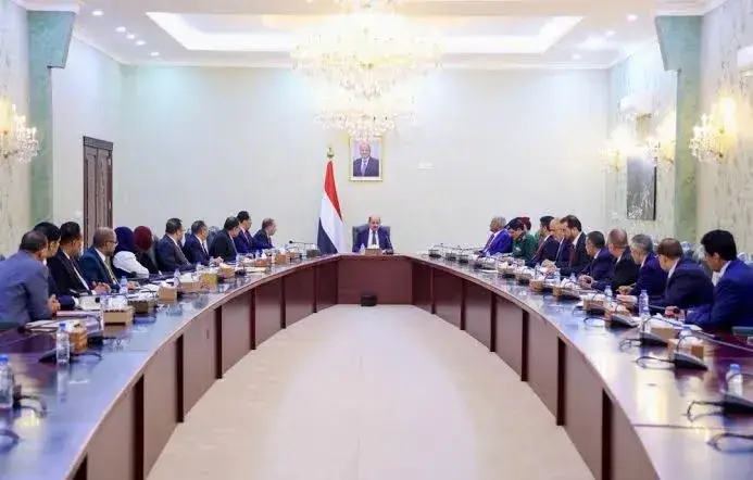 مجلس الوزراء اليمني: فك حصار تعز وحماية مواطنيها "...