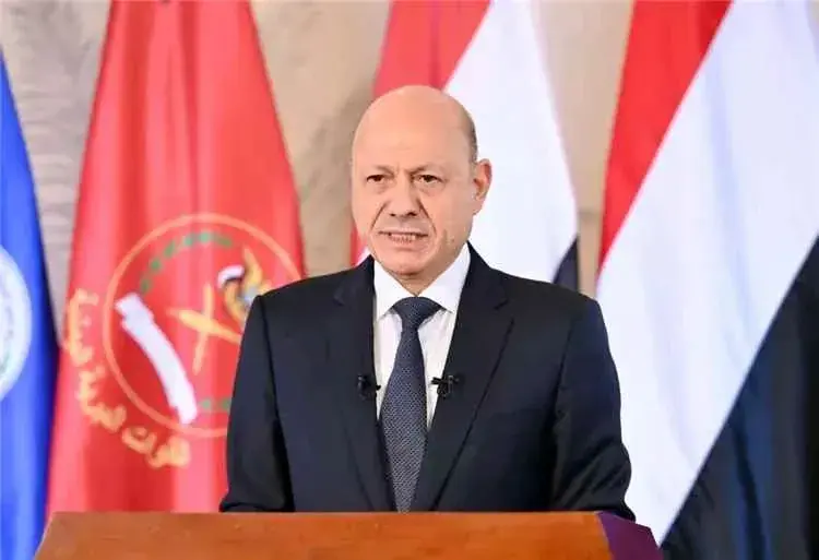 الرئيس العليمي يؤكد تضامن اليمن الكامل مع السعودية...