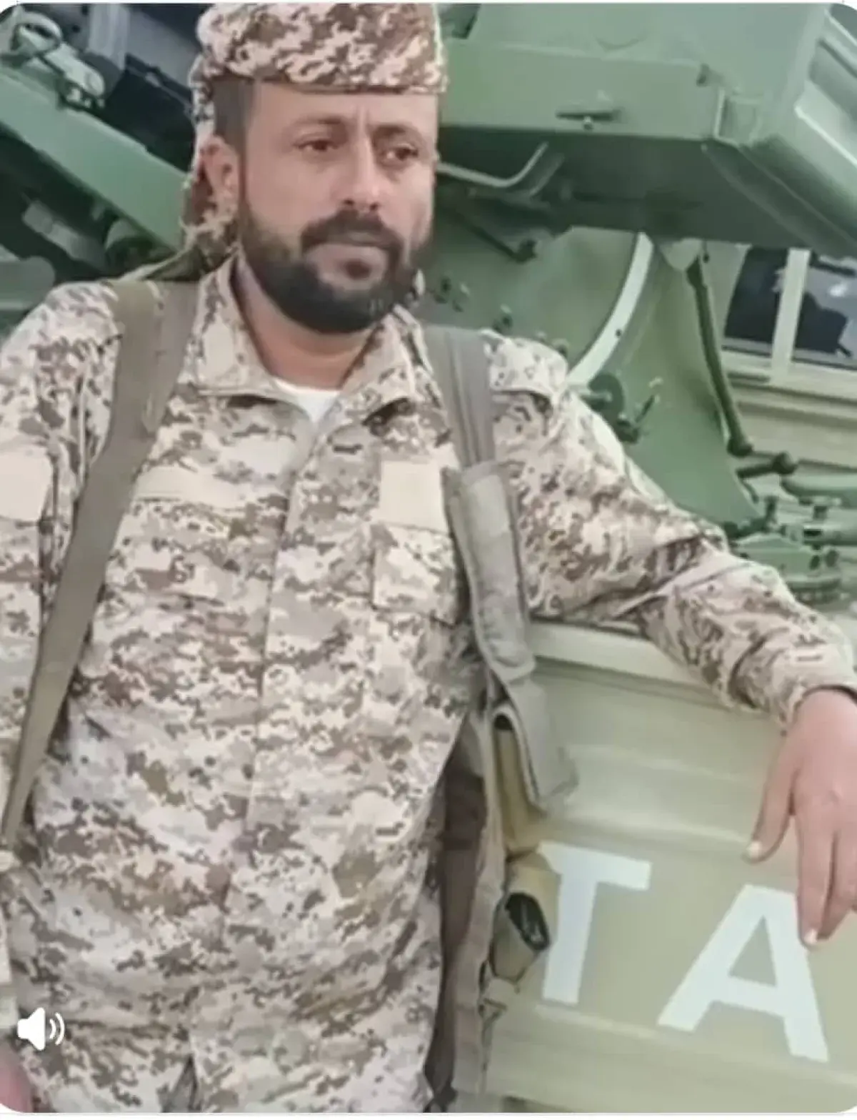 ناشطون يتهمون قياديًا بتسليم جبهات لمليشيا الحوثي...