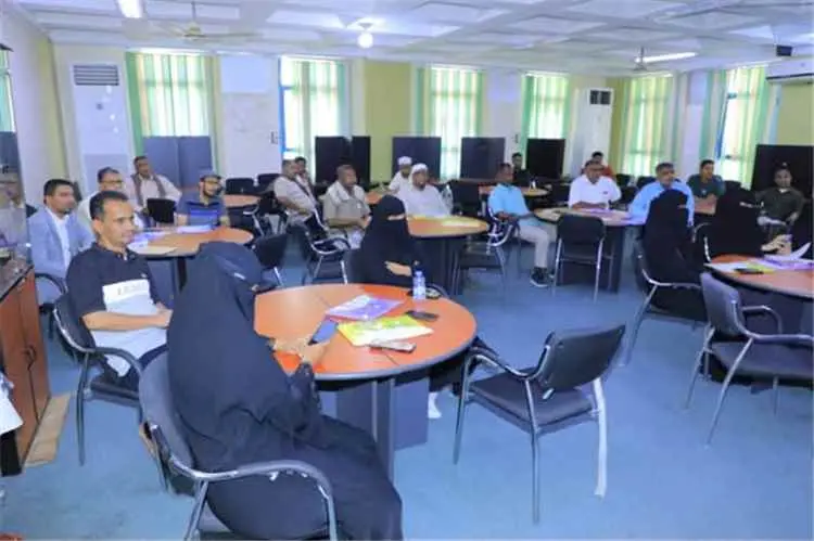 الوكيل الجهوري يدشّن دورة تدريبية لتطوير مهارات إع...
