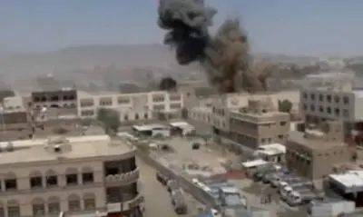 طيران العدو يشن 7 غارات على حرف سفيان