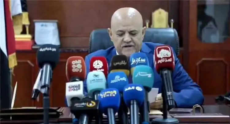 محافظ تعز يوجه نداء استغاثة عاجلاً لإنقاذ أكثر من 6 ملايين مواطن ويدعو السعودية والمجتمع الدولي للتدخل وكسر الحصار الحوثي
