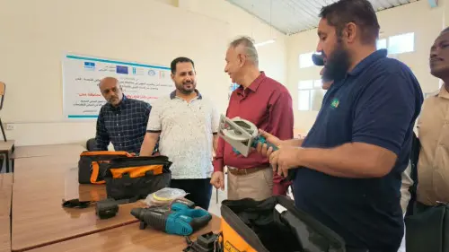 الجاوي يعيد للتمكين المهني مساره.. حقائب مهنية تصل...