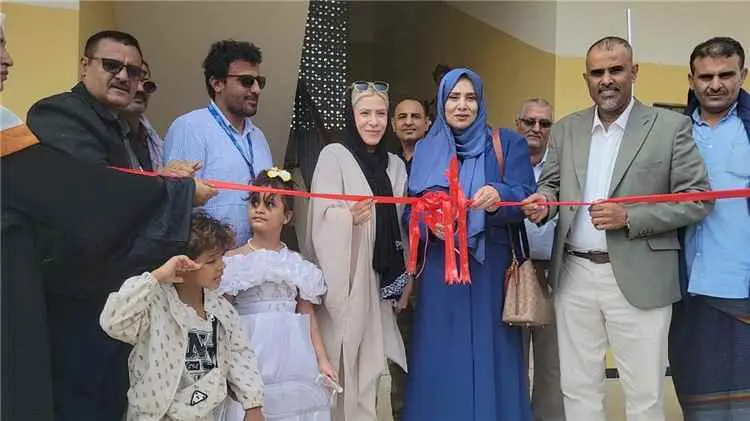 تدشين مشروع لبناء 6 فصول دراسية وتأهيل مرافق تعليمية بعدن