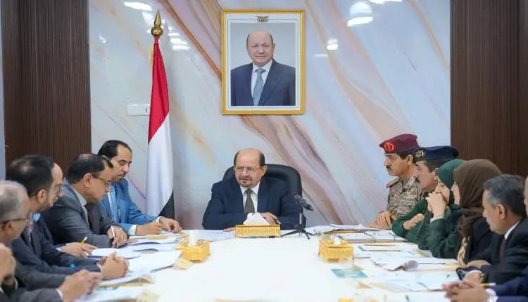 الحكومة توافق على قرار تصنيف الحوثي منظمة إرهابية....