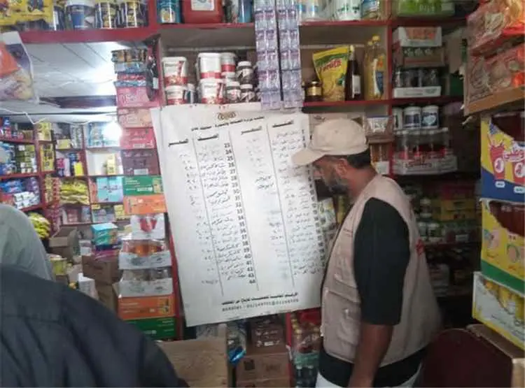 ضمن جهود السلطة المحلية بمديرية التواهي، مكتب الصناعة والتجارة يواصل حملاته الرقابية على الأسواق