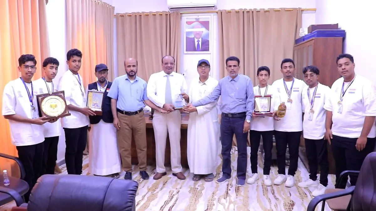وكيل حضرموت يشيد بإنجاز الفرق اليمنية المشاركة في...
