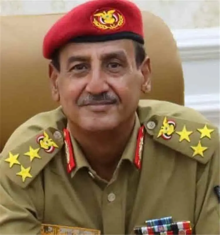 مقراط يدعو إلى تشكيل مجلس عسكري في عدن ويحذّر من خ...