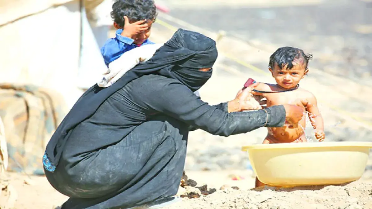اليمن: نزوحٌ يفاقم معاناة النساء والأطفال في ظل صم...