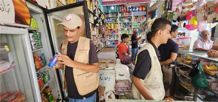 مكتب الصناعة والتجارة يواصل حملاته الرقابية على الأسواق وتنجح في ضبط عدد من المخالفين