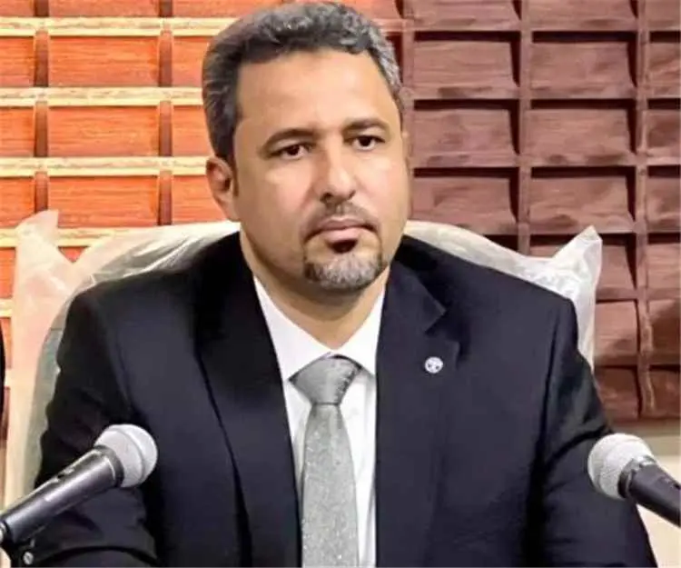 محافظ لحج يدعو قادة المحاور والأولوية والوحدات الع...