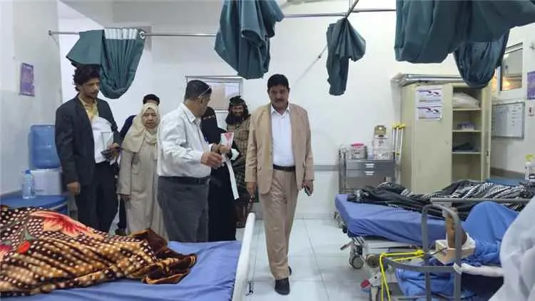 عدن.. رئيس اللجنة الوطنية للتحقيق يتفقد أوضاع الجر...
